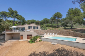 Casa La Vinya con parking y piscina